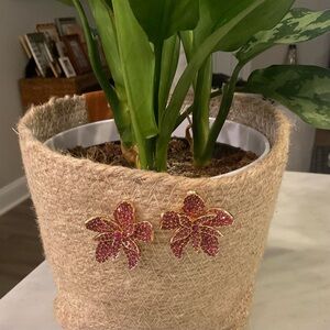 Beautiful Fuschia Rhinestone Flower Earrings, NWOT